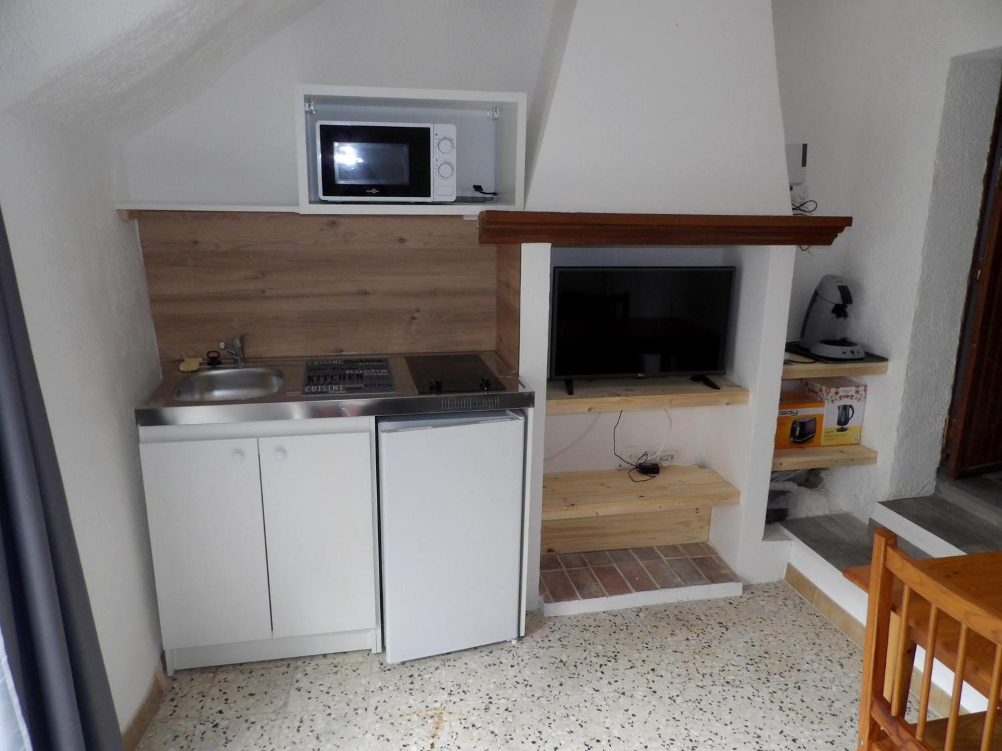 Studio Chez Steph Eyguières Extérieur photo